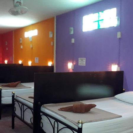 Baan Mook Anda Hostel Koh Lanta Luaran gambar