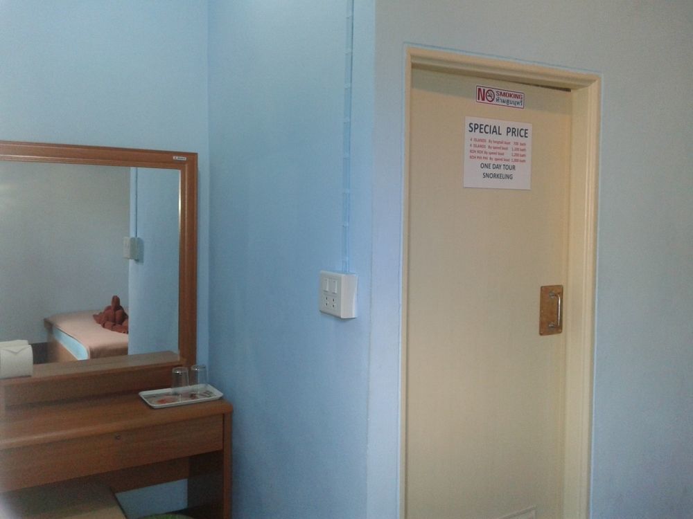 Baan Mook Anda Hostel Koh Lanta Luaran gambar