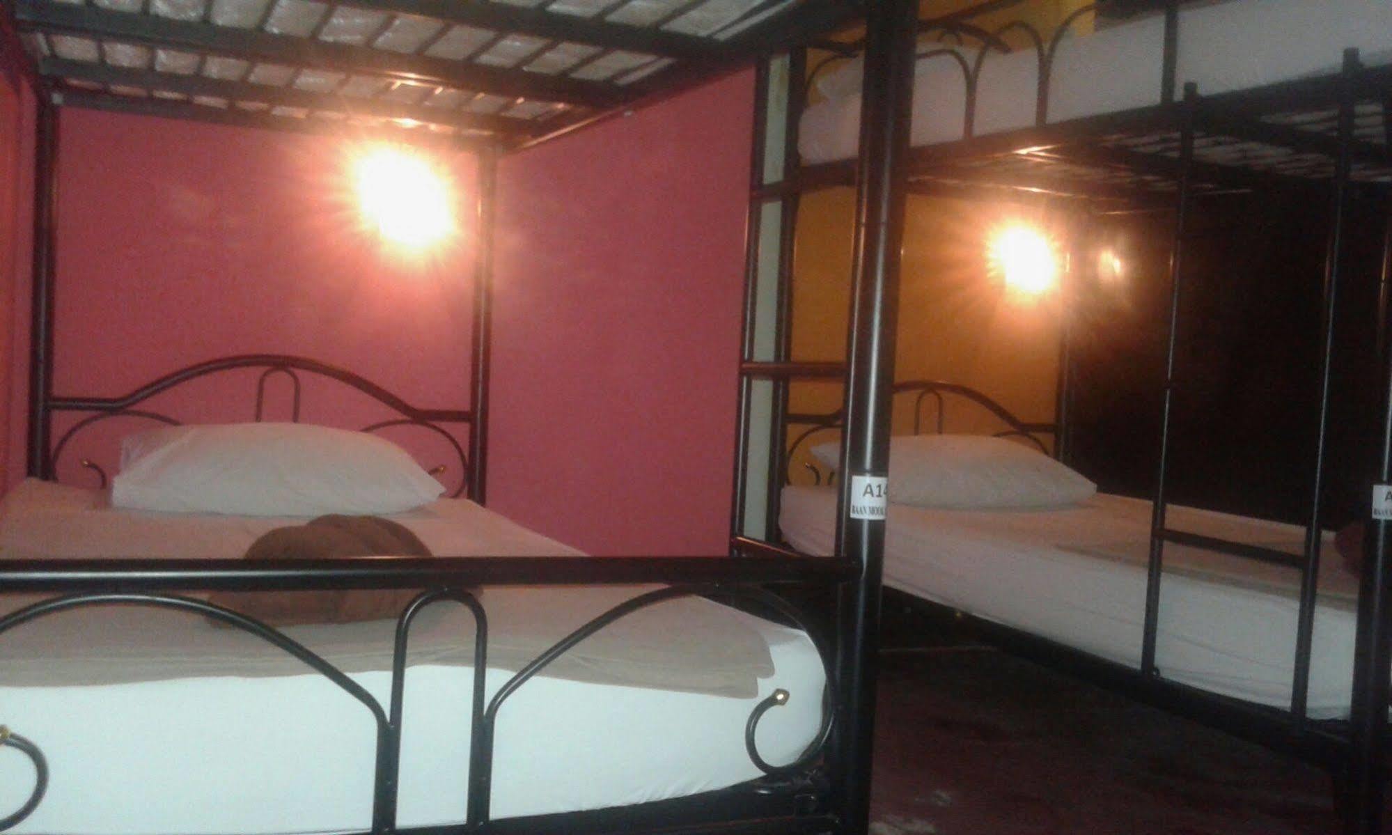 Baan Mook Anda Hostel Koh Lanta Luaran gambar