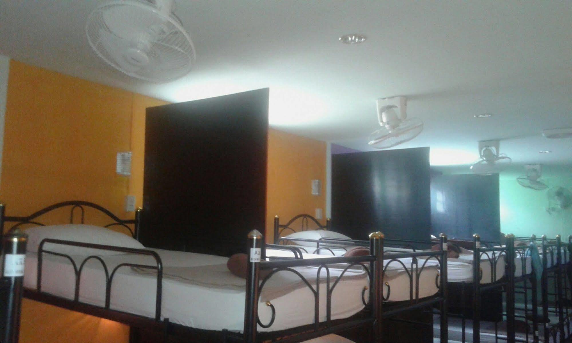 Baan Mook Anda Hostel Koh Lanta Luaran gambar