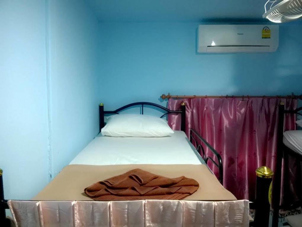 Baan Mook Anda Hostel Koh Lanta Luaran gambar